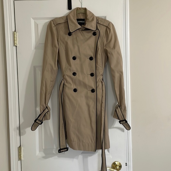Express Rain Jacket - Picture 1 of 4